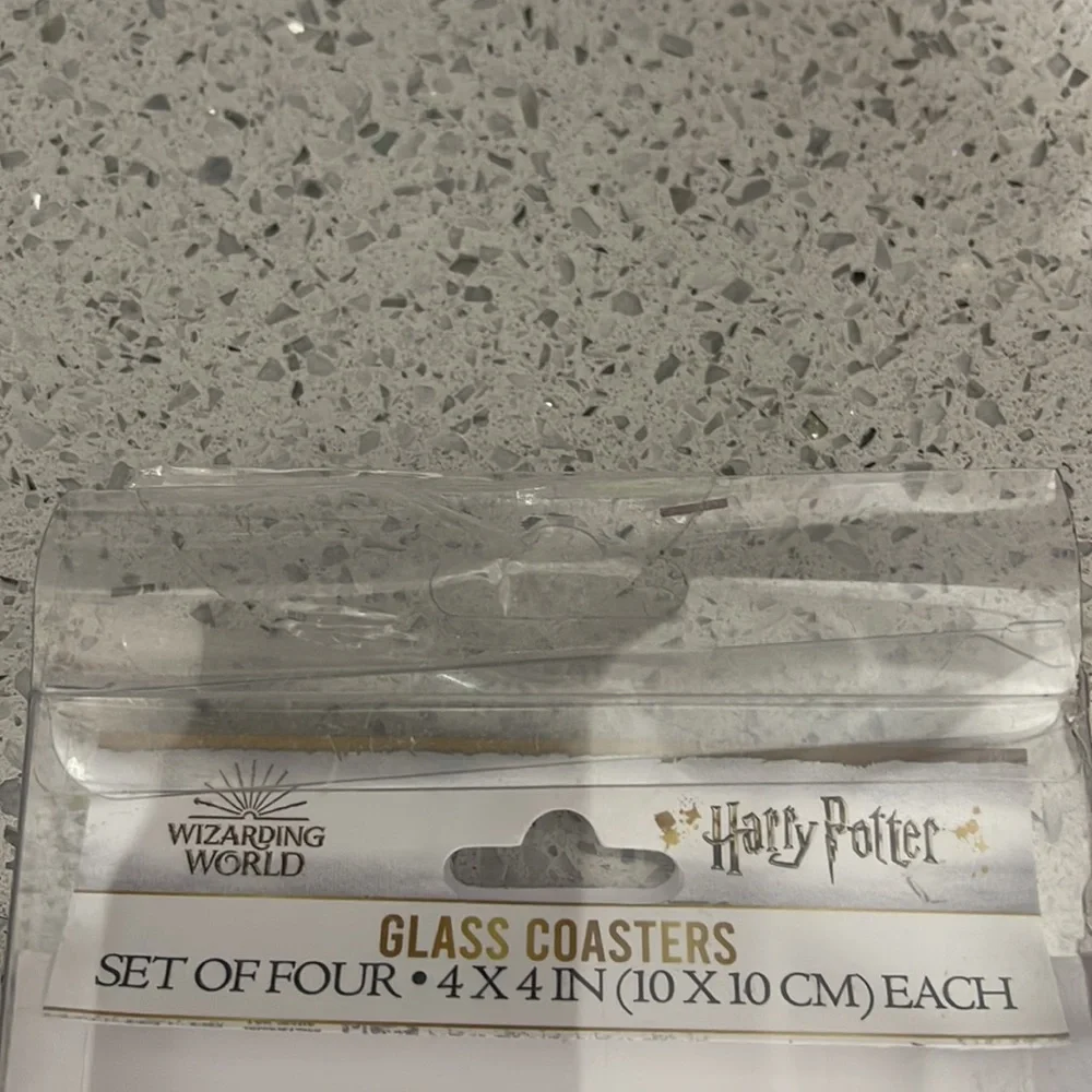 Wizarding World of Harry Potter Set of 4 GLASS Hogwarts Houses Coasters